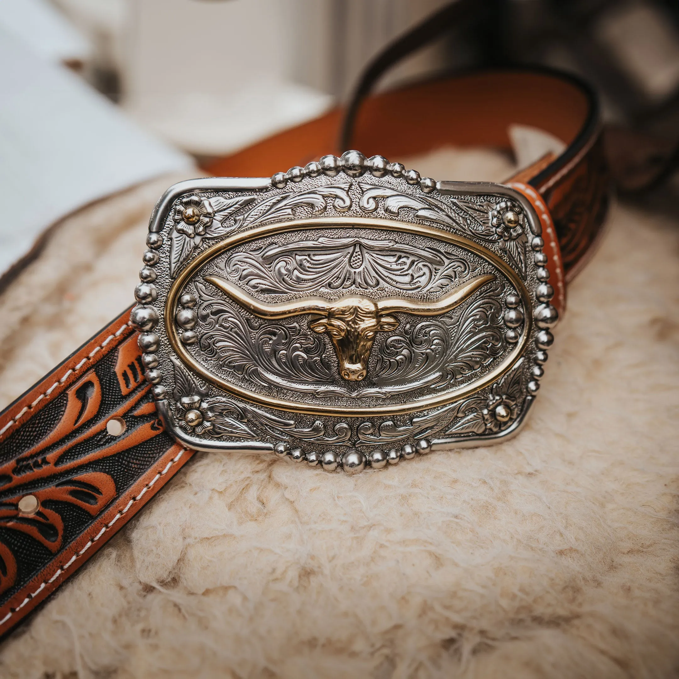 1 1/2" Veg Tooled with Longhorn Buckle Belt