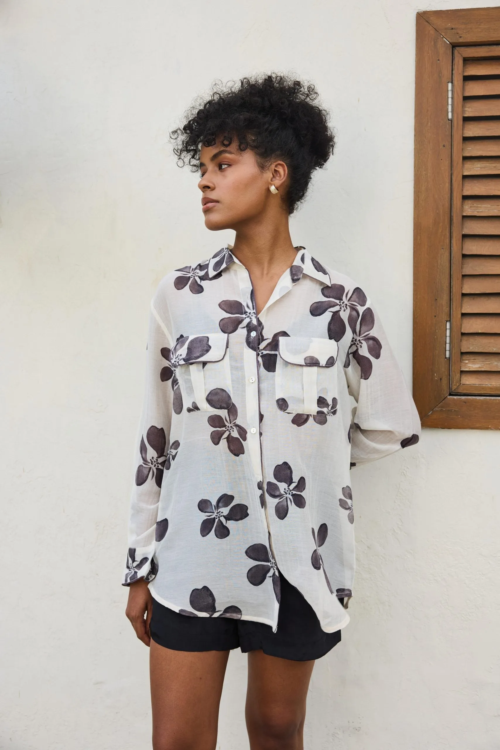 BLACK AND WHITE FLOWERS SHIRT/ ELOISE SHIRT