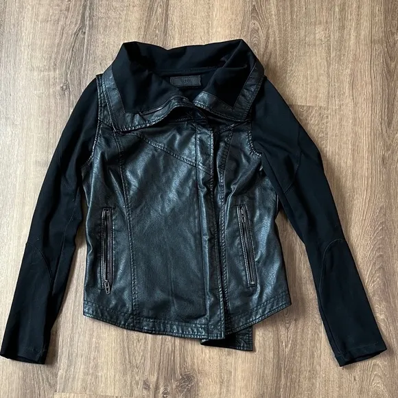 Blank NYC Black Vegan Leather High Neck Asymmetrical Zip Moto Jacket Sz M