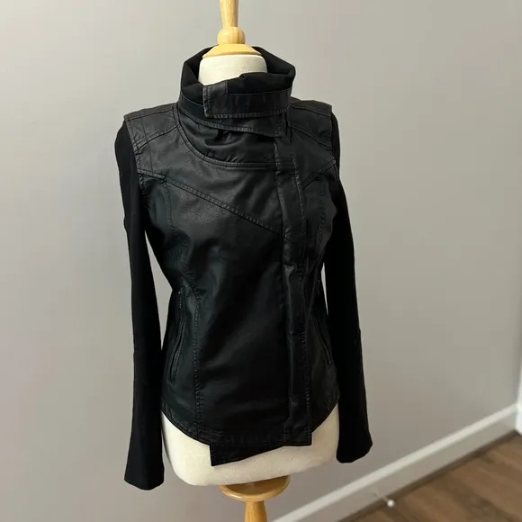 Blank NYC Black Vegan Leather High Neck Asymmetrical Zip Moto Jacket Sz M
