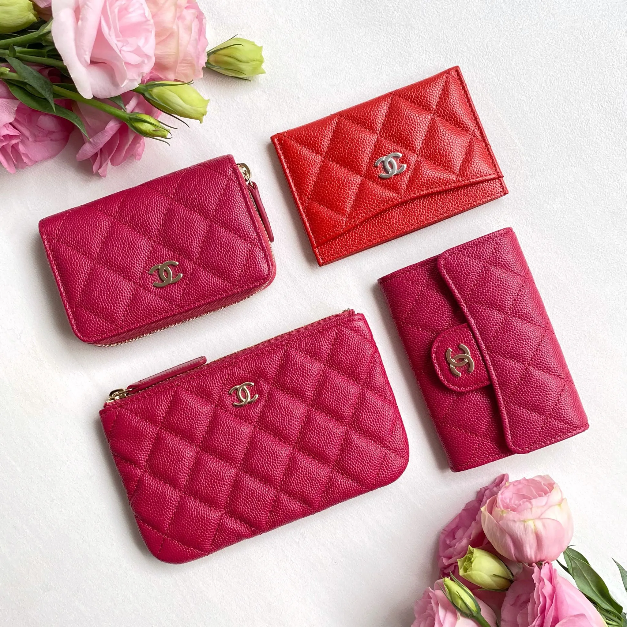 Classic Card Holder in Red Caviar