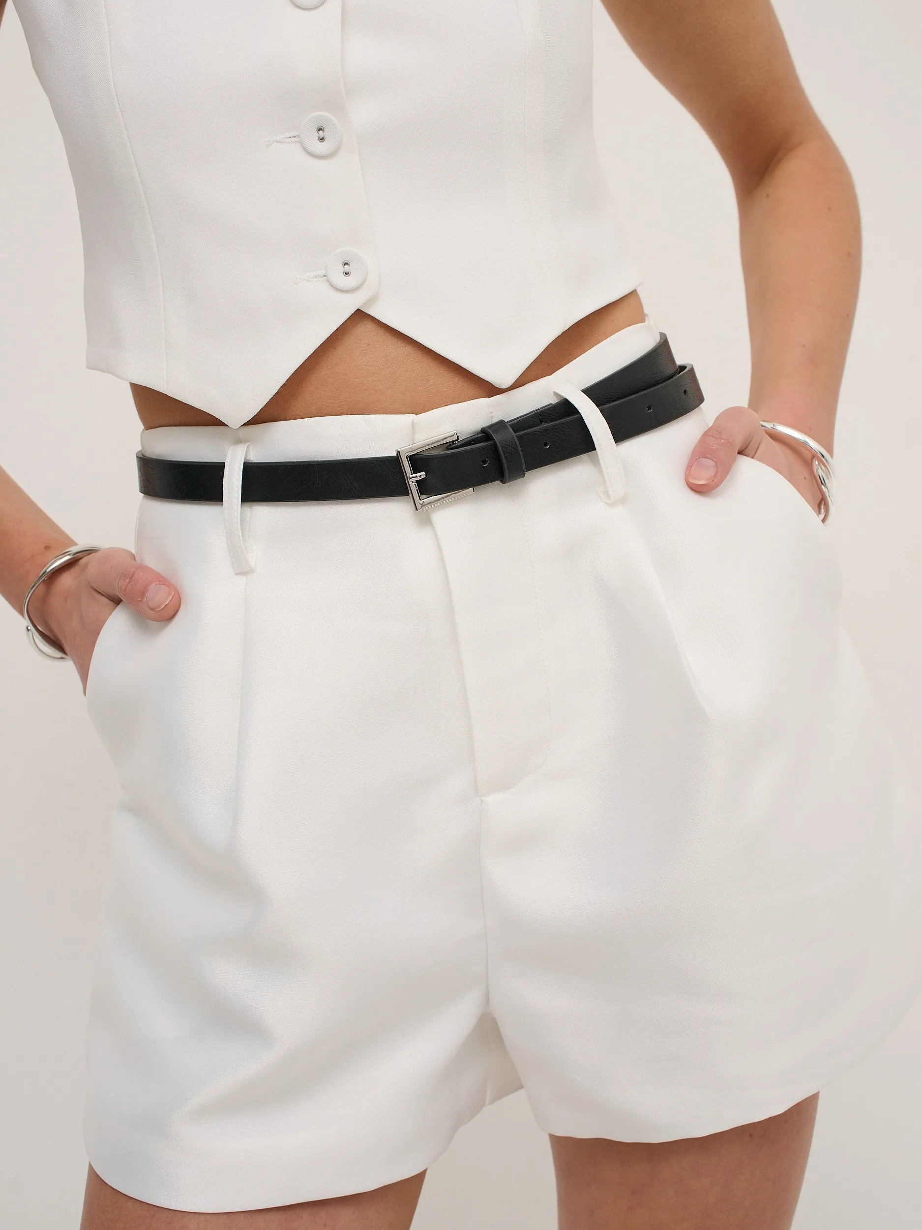 Clio Skinny Belt in Silver