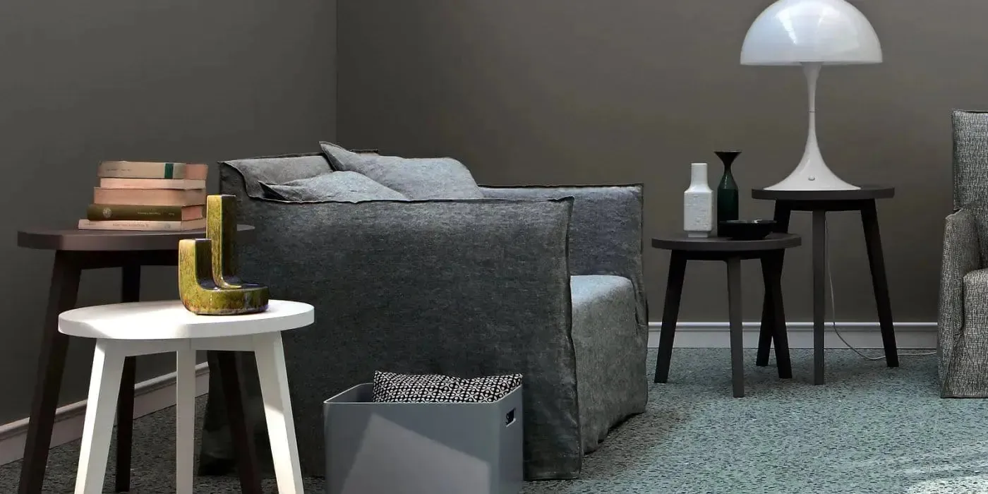 Ghost 09 - Love Seat