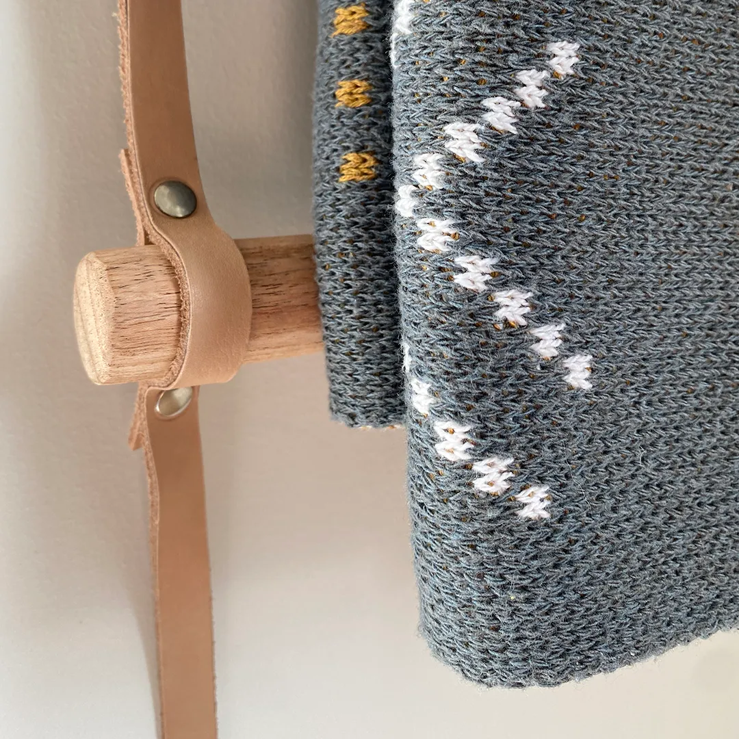 Hanging Blanket Ladder