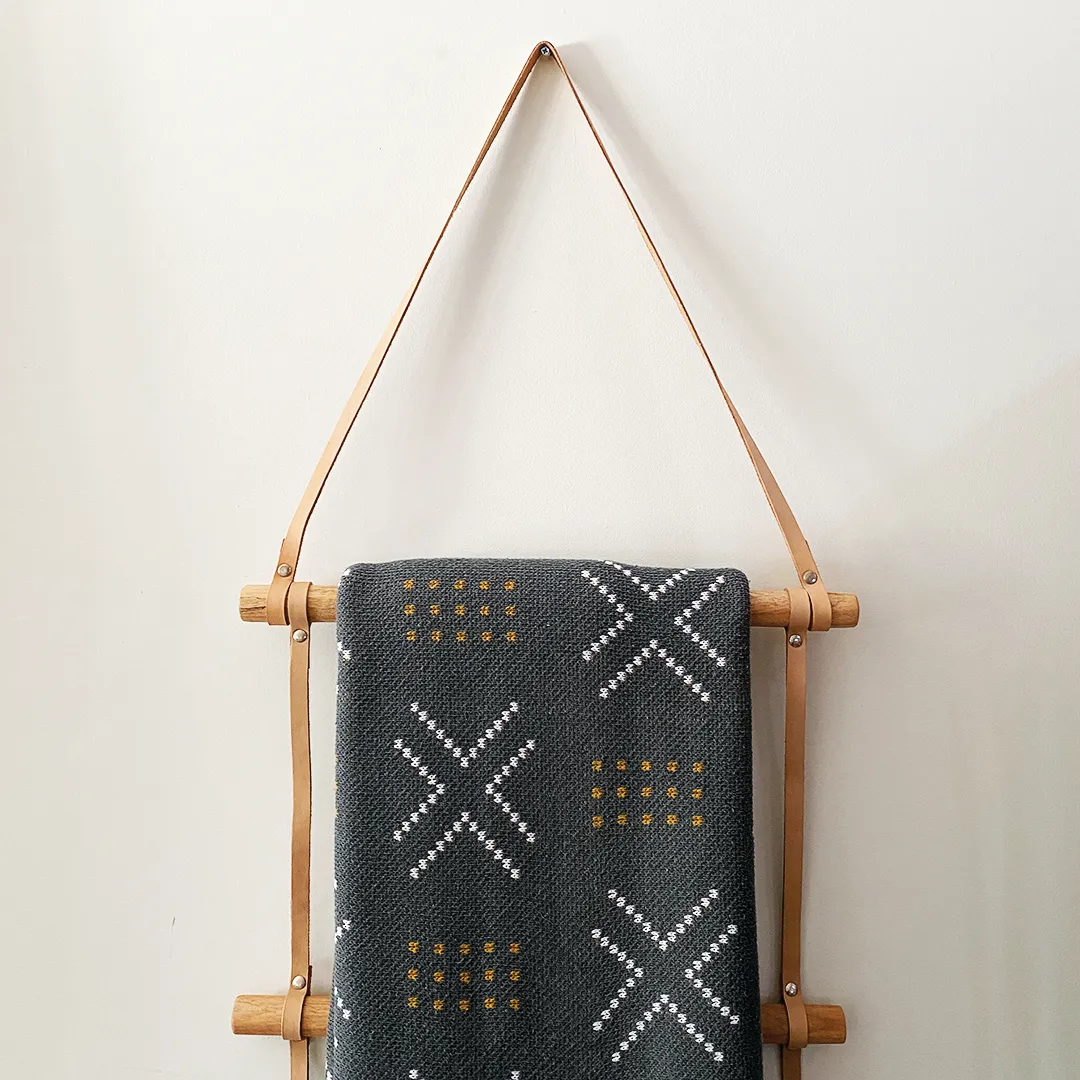 Hanging Blanket Ladder