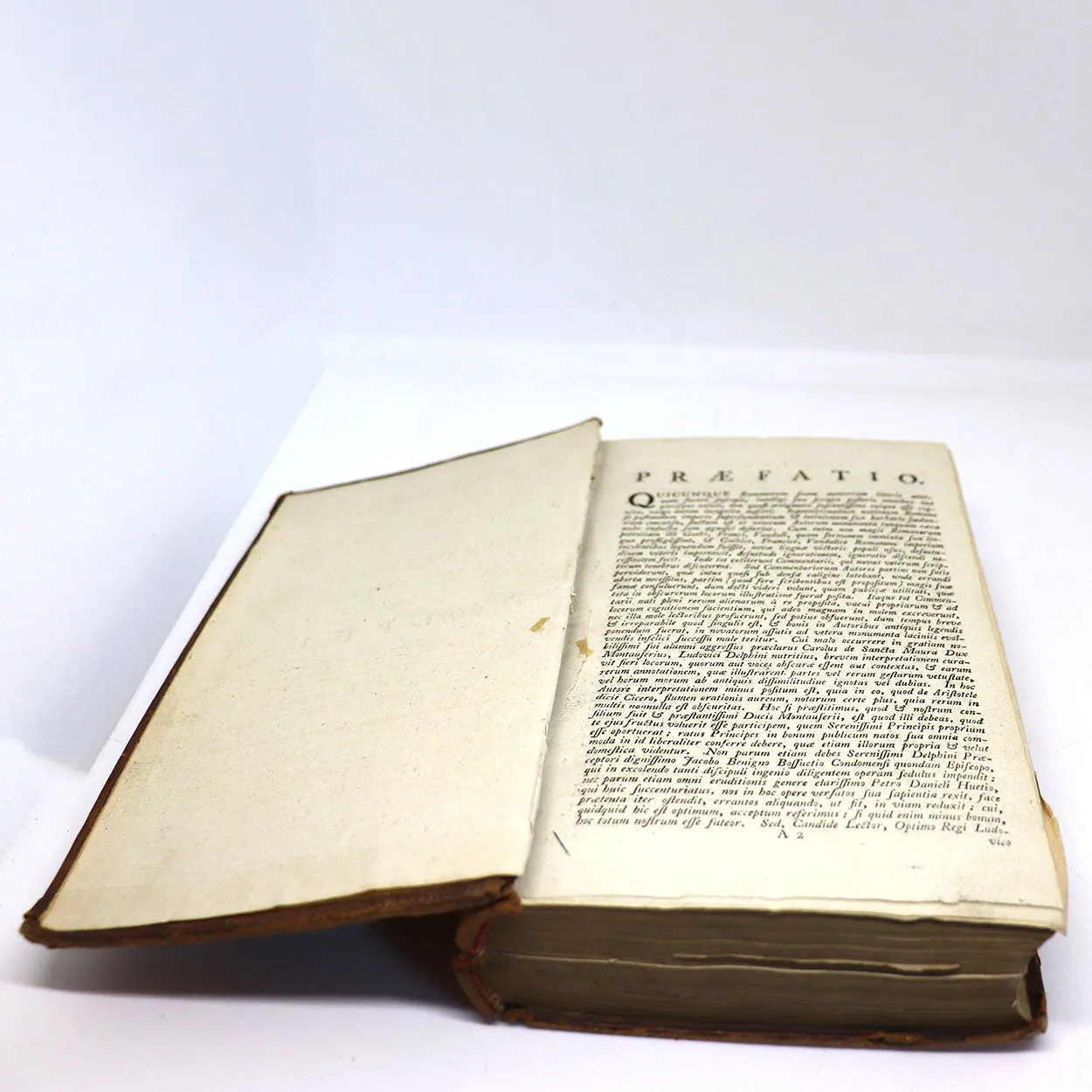 Leather Latin Book: Commentariorum de Bello Gallico by Julius Caesar
