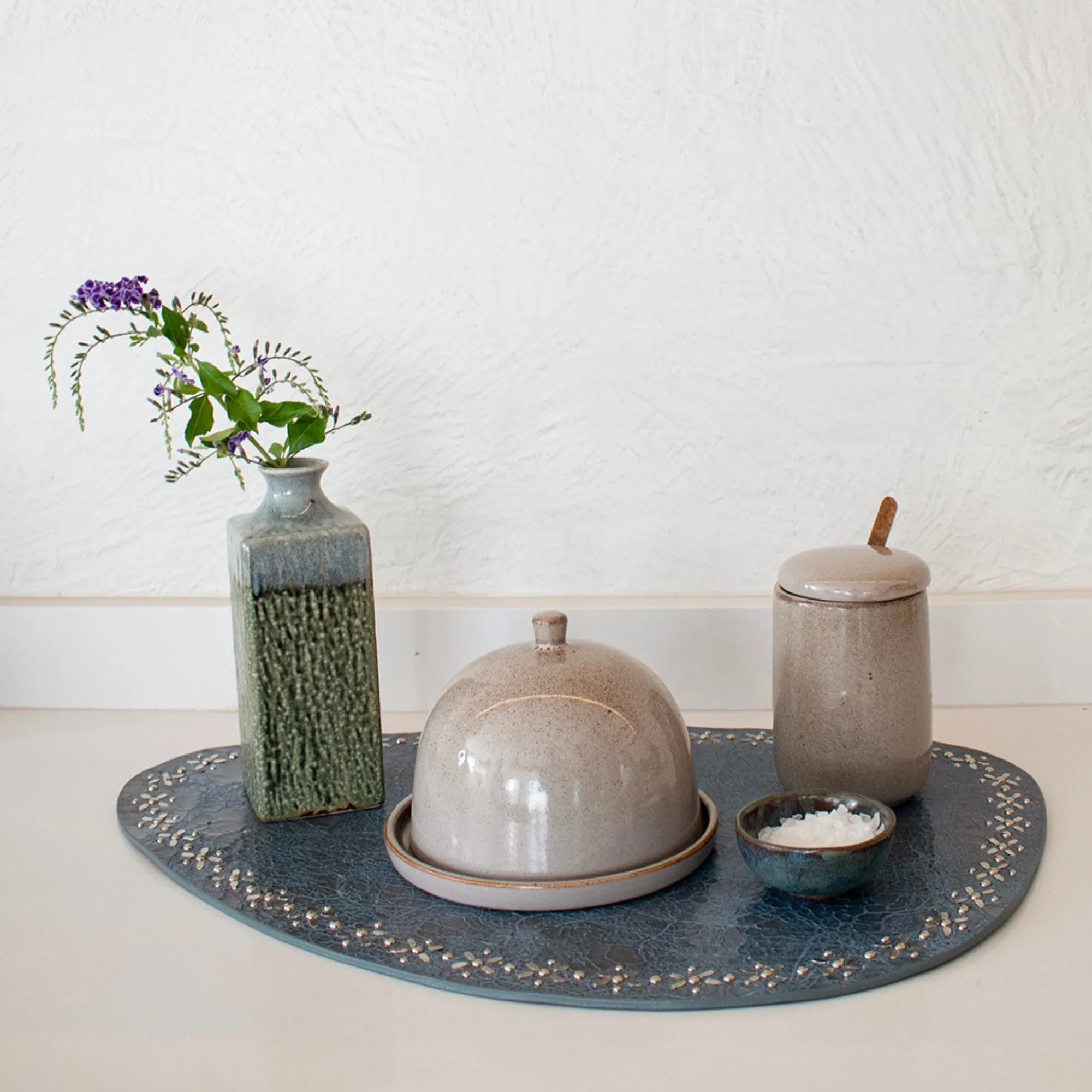Lia Placemats  (QTY 2 pc)