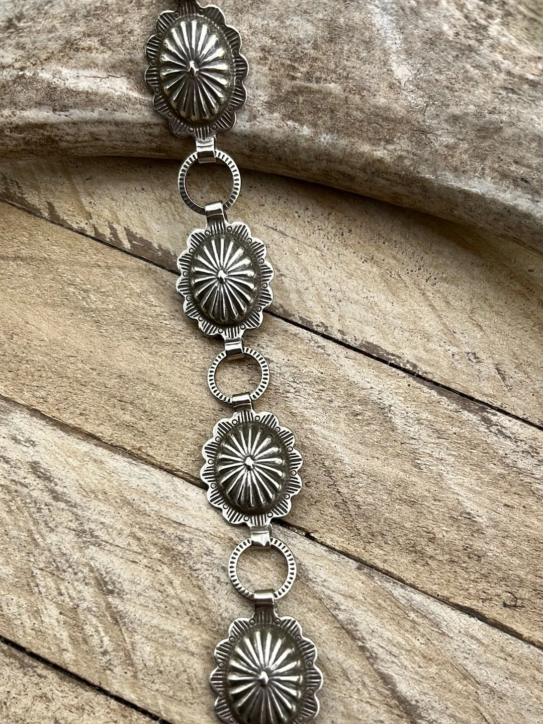 Magnifica Scalloped Concho Lariat Belts & Buckle