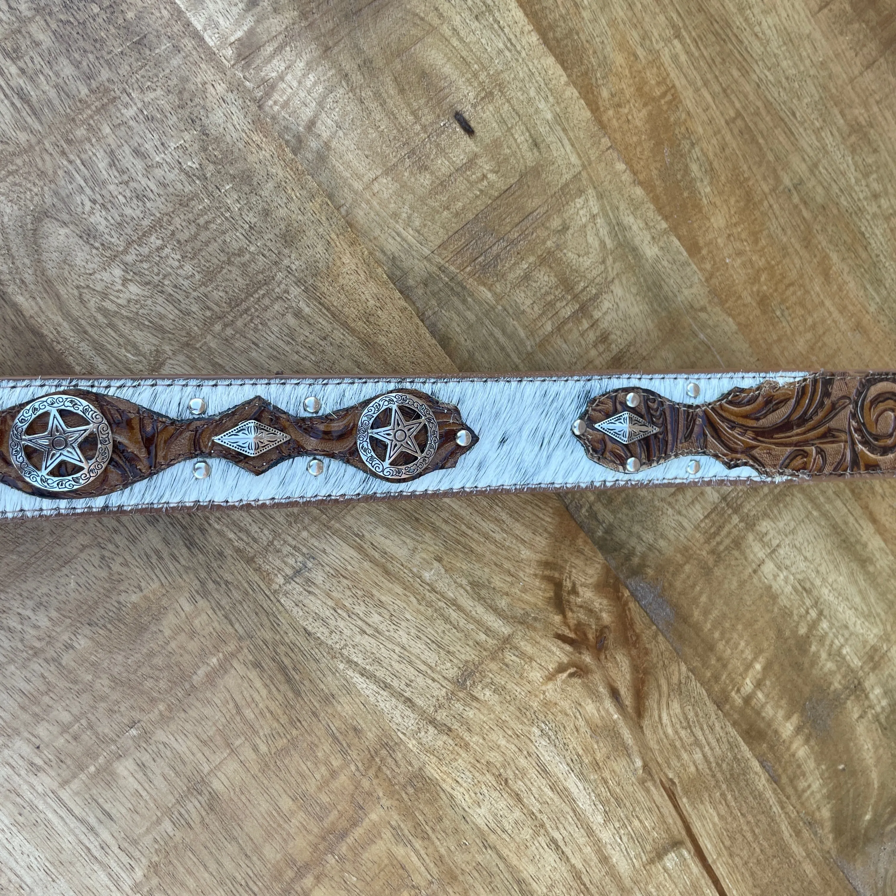 Men’s Rock’Em Honey Cow Hide Concho Belt