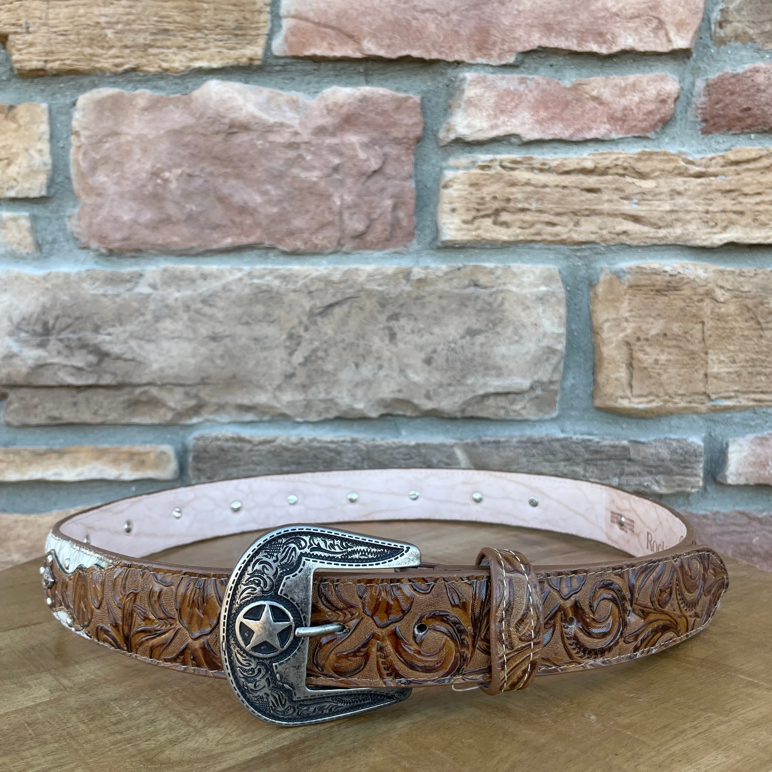 Men’s Rock’Em Honey Cow Hide Concho Belt