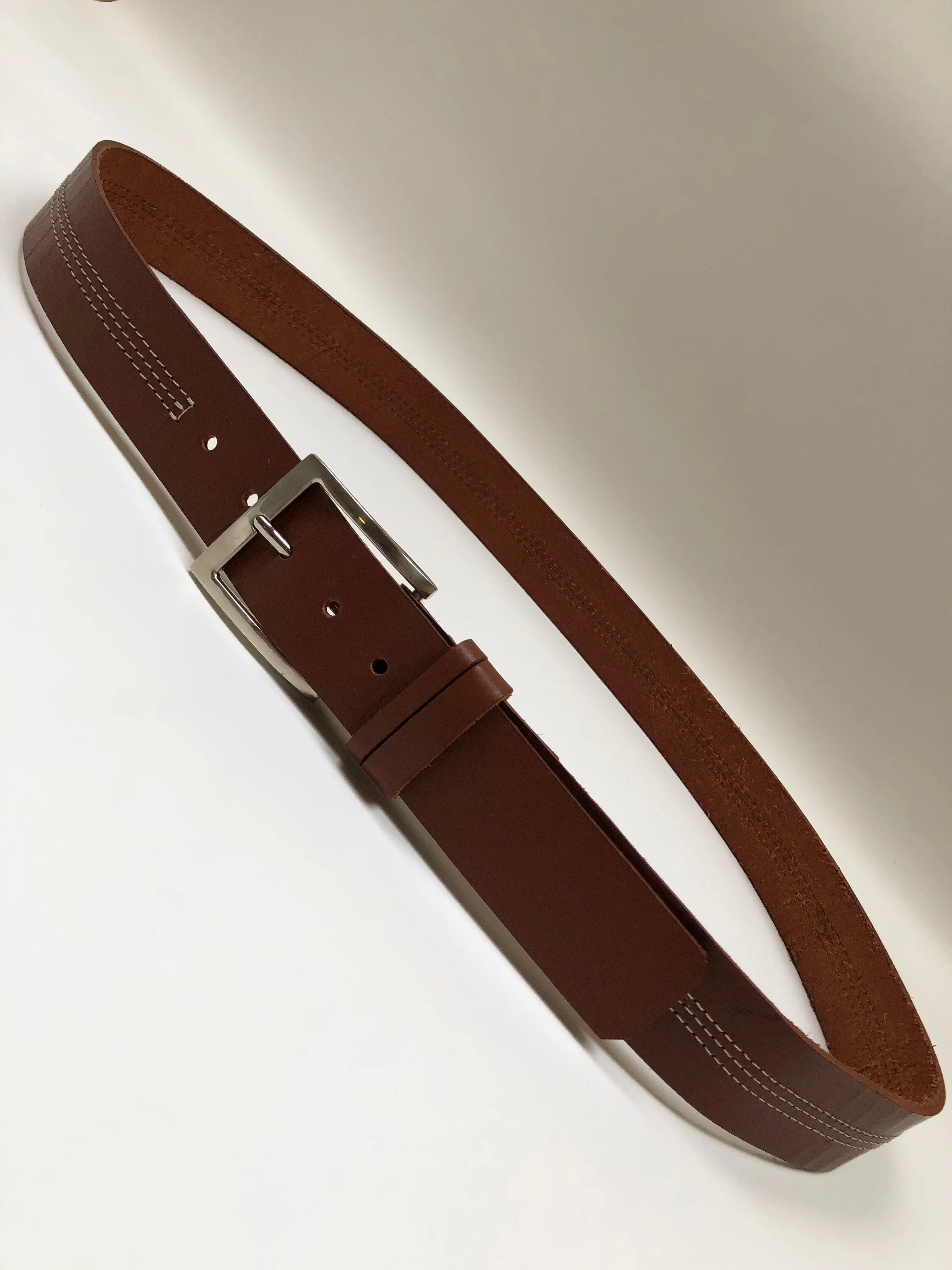 Men's Tan Leather Belt with Silver Tone Buckle 44A1