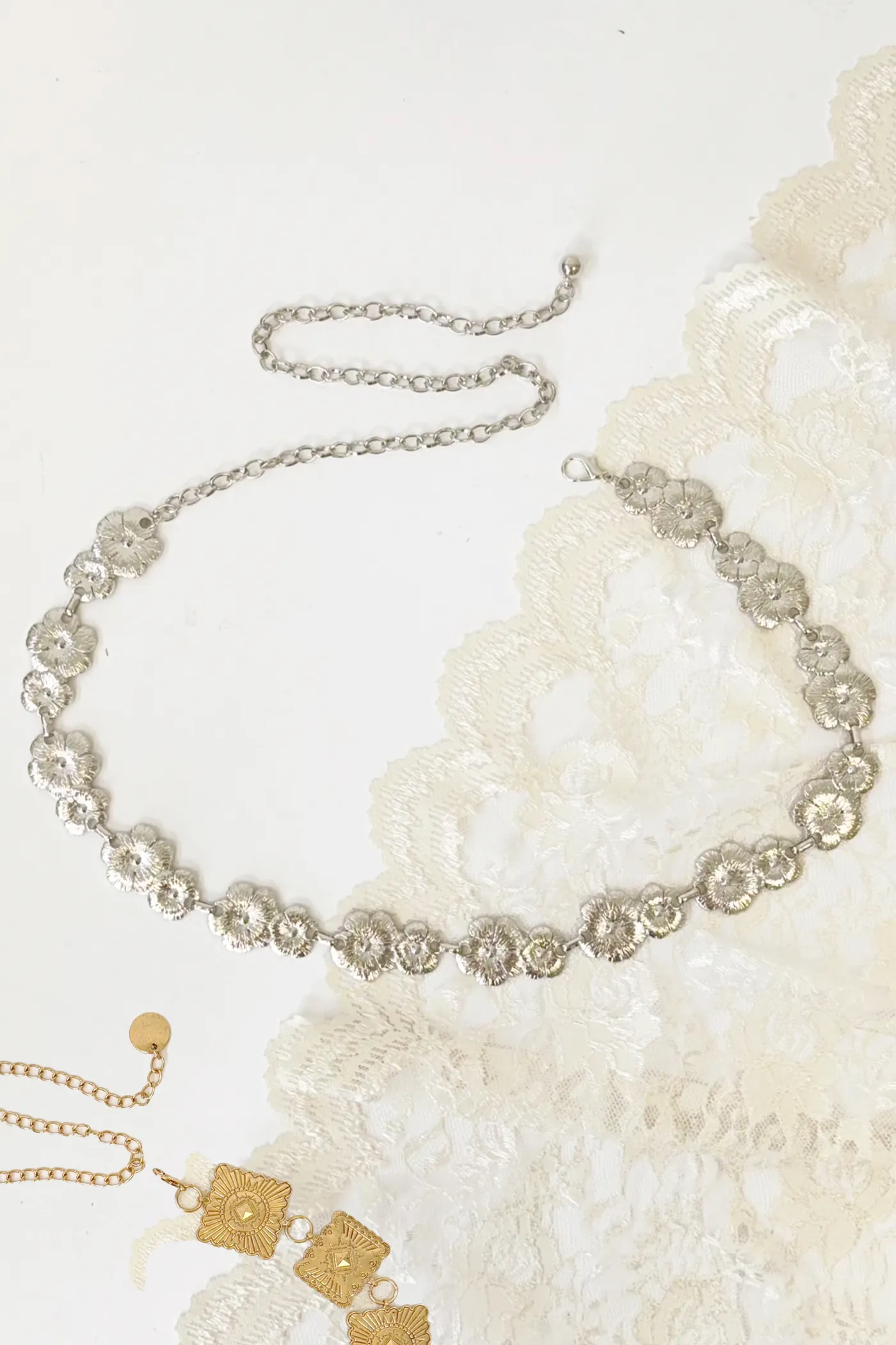 Metallic Floral Chain Belt