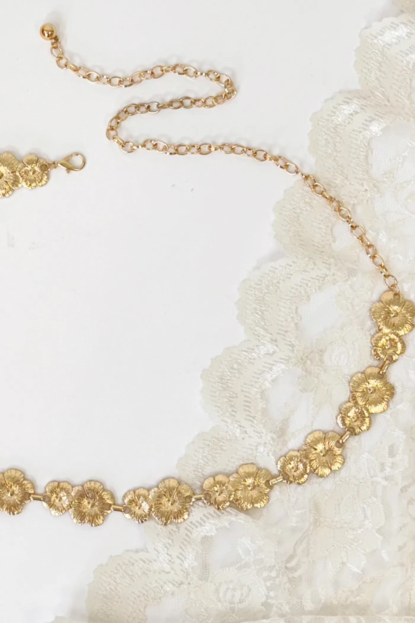 Metallic Floral Chain Belt