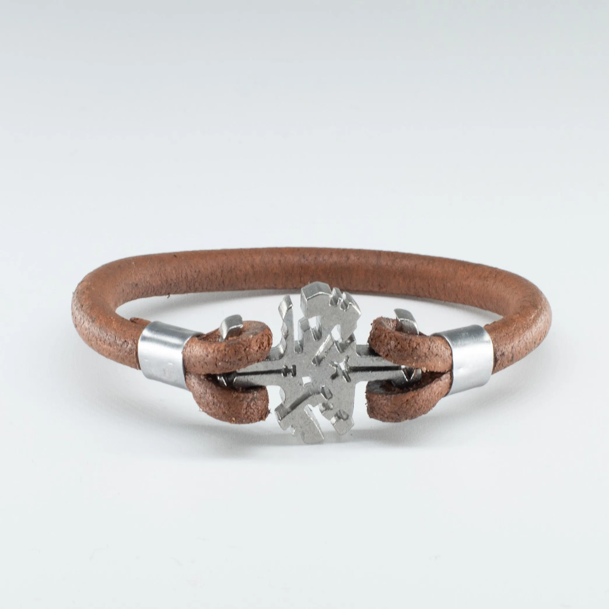 Organic Leather Wristband with Stainless Steel “Pine Tree” Model Clasp