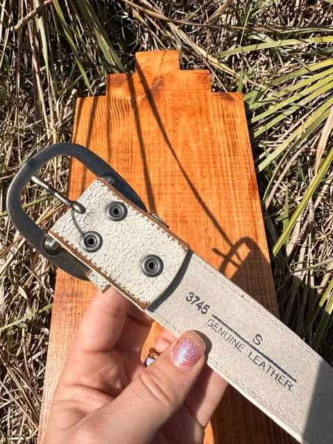 The Briggs Off-White Belt