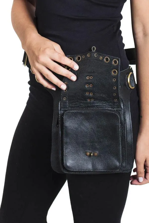 The Vintage Traveler - An Aged Leather Hip-Pack Utility Belt