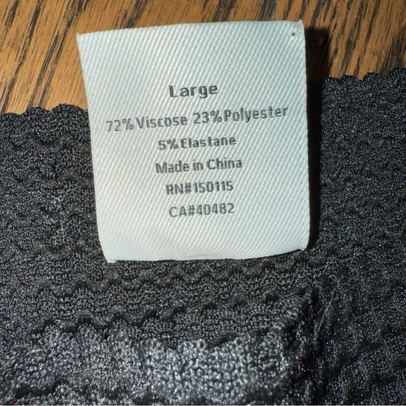 Varley‎ Skirt Black Large Textured Stretch a-line short